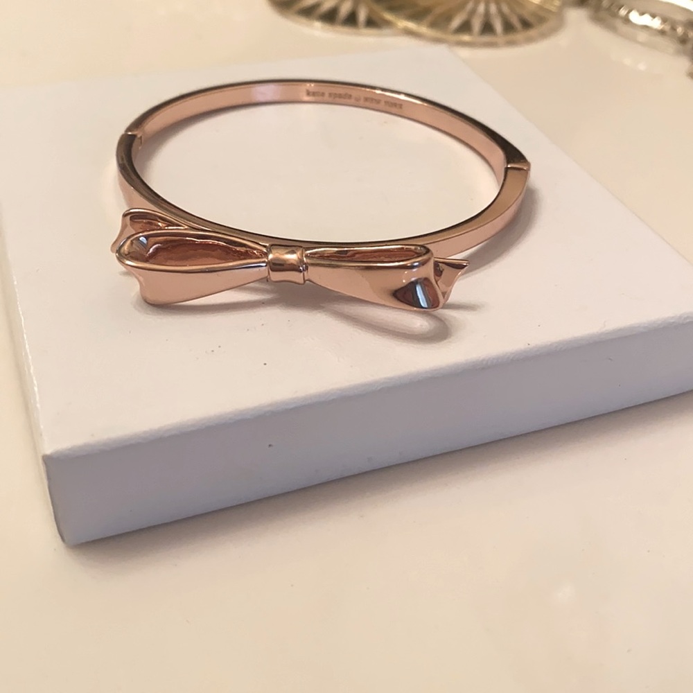 Kate Spade bow bracelet *PRICE FIRM*
